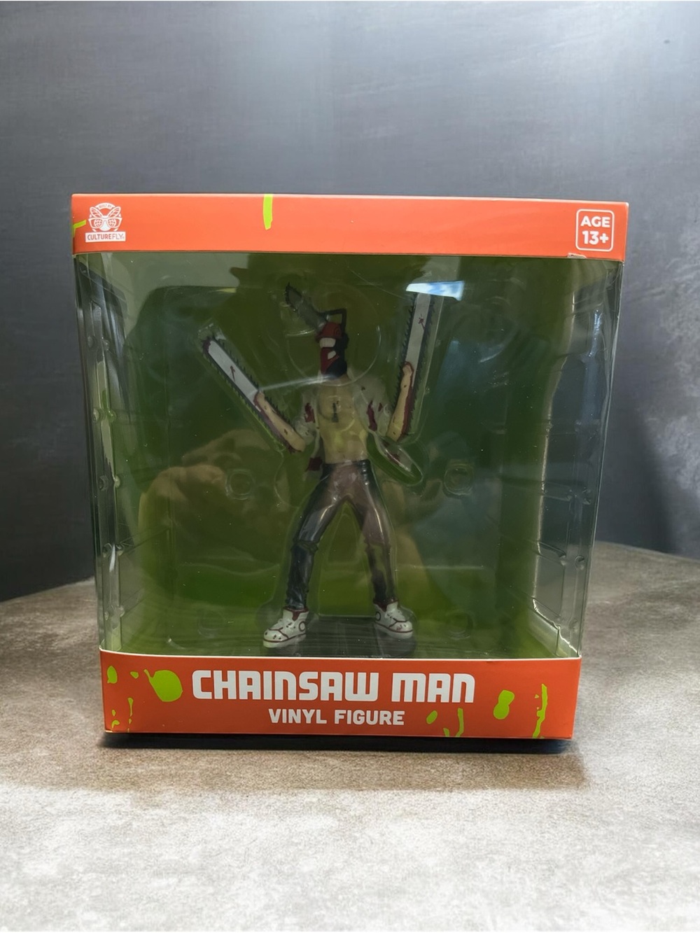 Chainsaw Man Vinyl Figure - Red & Green